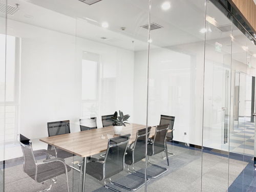 亦莊方正戶型，家具齊全臨近地鐵，辦公樓與化妝品租賃服務詳解